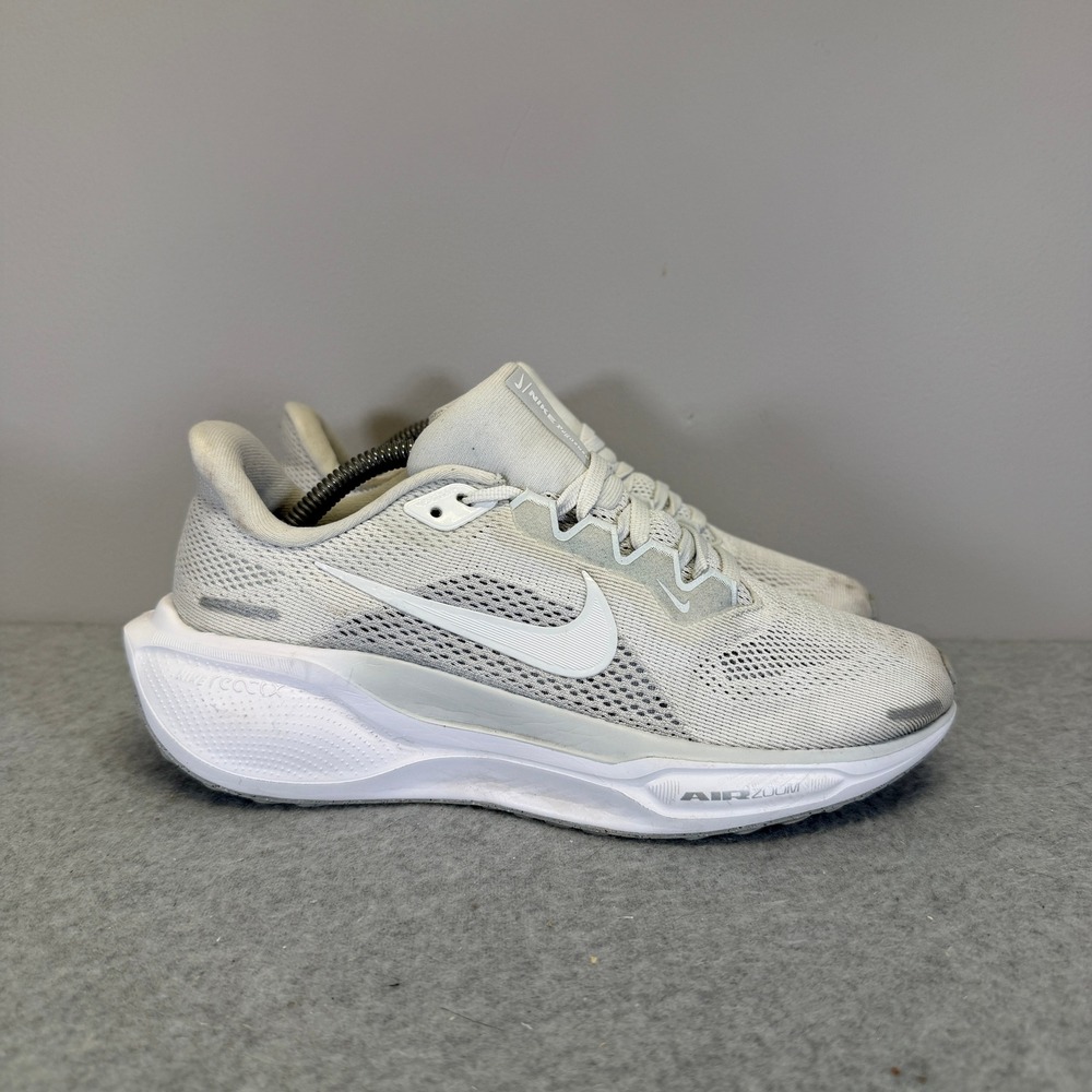 Nike Pegasus Plus Womens Shoes Size 6 White & Silver Running Sneakers FD2723-102 - Picture 4 of 10